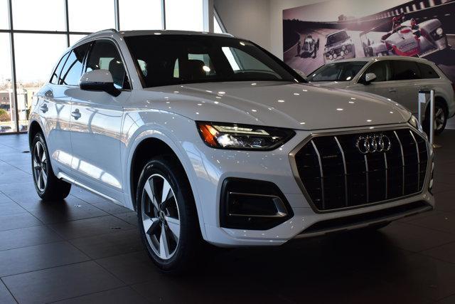 new 2025 Audi Q5 car, priced at $55,075