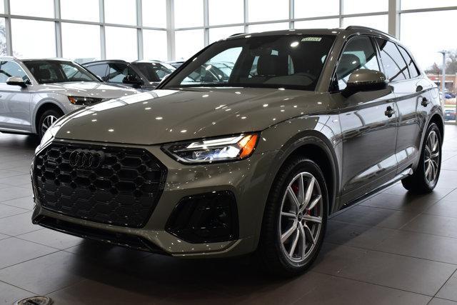 new 2025 Audi Q5 car, priced at $70,525