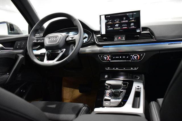 new 2025 Audi Q5 car, priced at $70,525