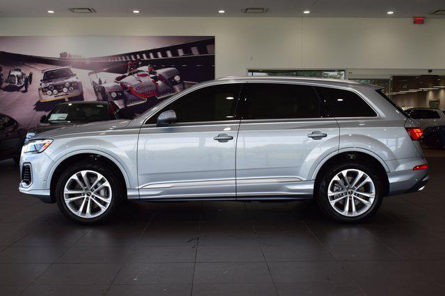 new 2025 Audi Q7 car, priced at $75,790