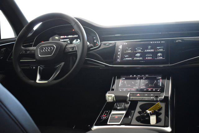 new 2025 Audi Q7 car, priced at $75,790