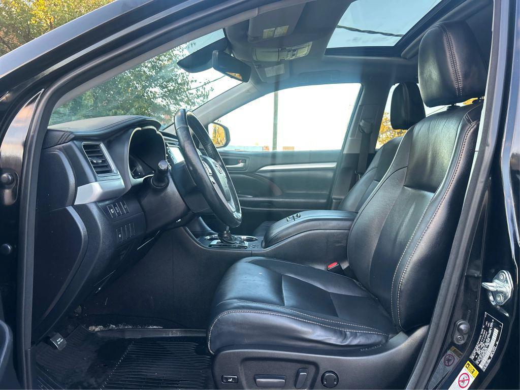 used 2018 Toyota Highlander car, priced at $17,900