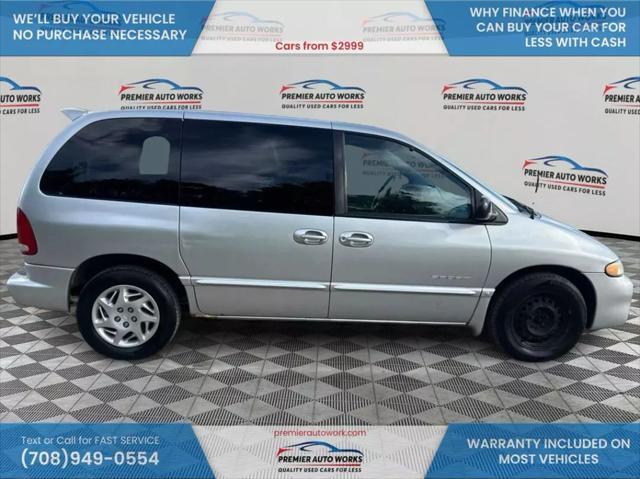 used 2000 Dodge Caravan car, priced at $2,999