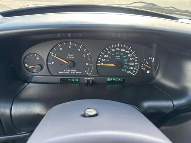 used 2000 Dodge Caravan car, priced at $2,999