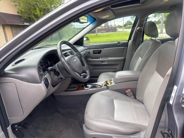 used 2007 Ford Taurus car, priced at $3,500