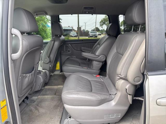 used 2004 Toyota Sienna car, priced at $3,500
