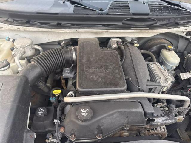 used 2004 GMC Envoy car, priced at $4,500