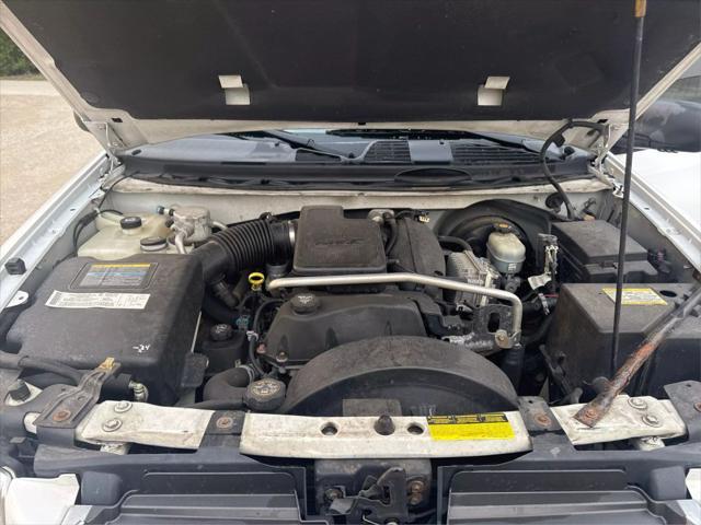 used 2004 GMC Envoy car, priced at $4,500