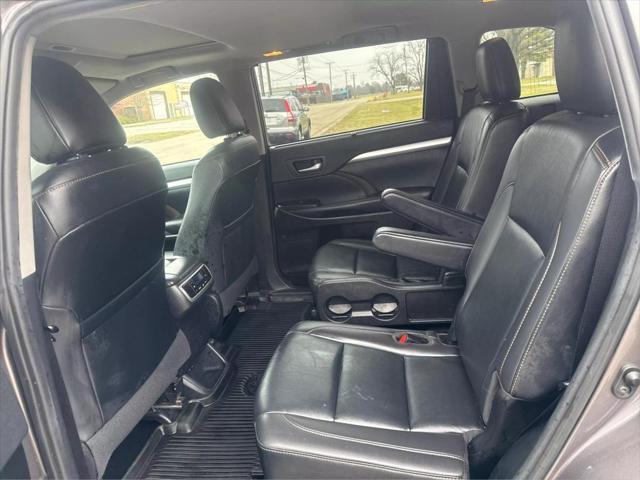 used 2019 Toyota Highlander car, priced at $21,500