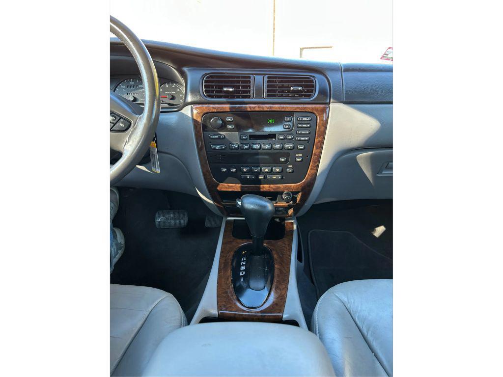 used 2000 Mercury Sable car, priced at $3,500