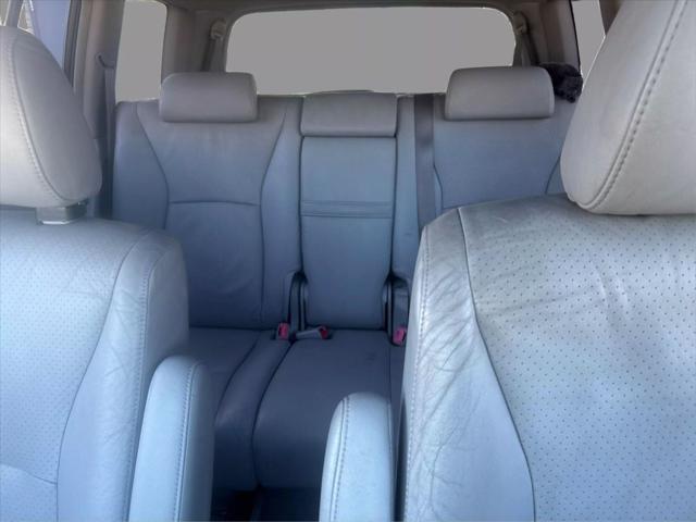 used 2005 Toyota Highlander car, priced at $4,500
