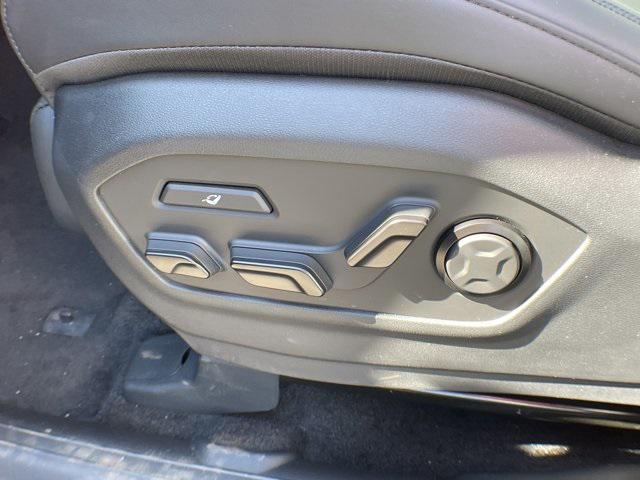 new 2025 Hyundai Santa Fe car, priced at $51,294