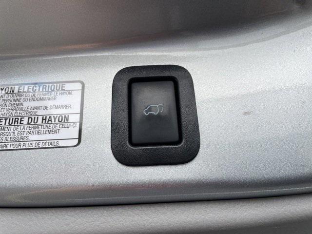 used 2018 Toyota Highlander car, priced at $20,918