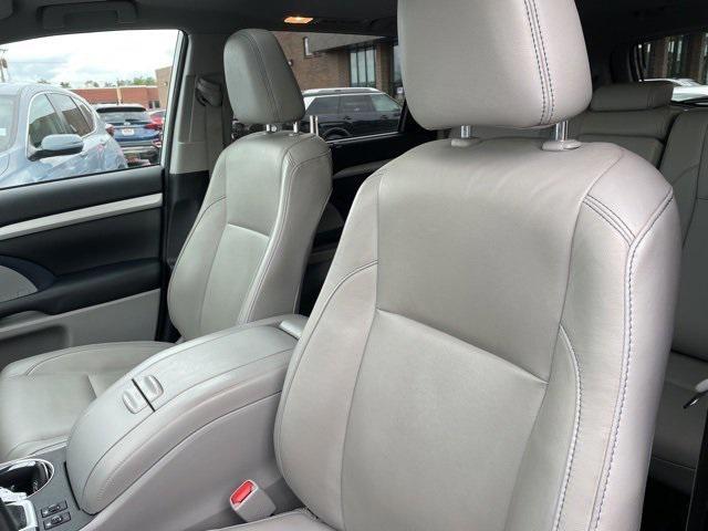 used 2018 Toyota Highlander car, priced at $20,918