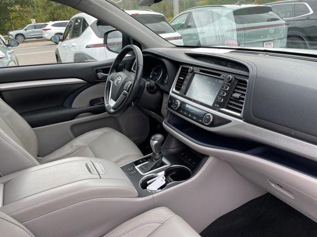 used 2018 Toyota Highlander car, priced at $20,918