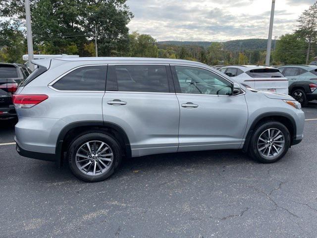 used 2018 Toyota Highlander car, priced at $20,918