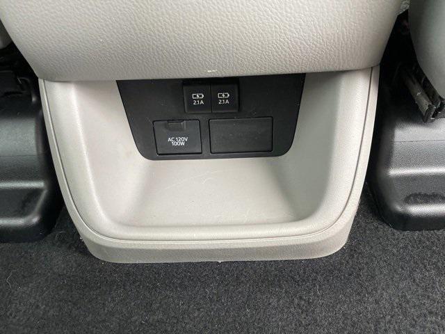 used 2018 Toyota Highlander car, priced at $20,918