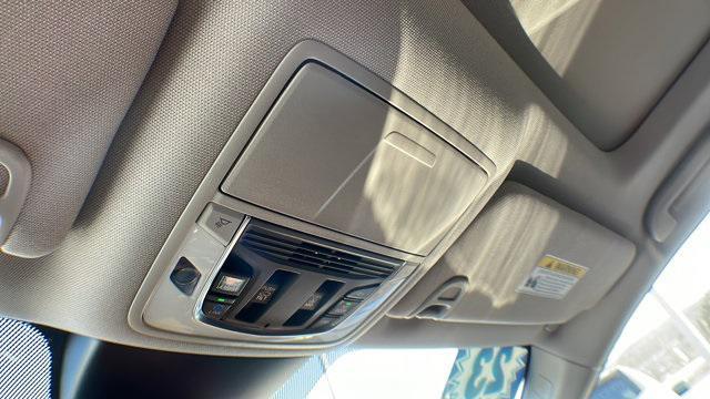 used 2023 Acura MDX car, priced at $43,995