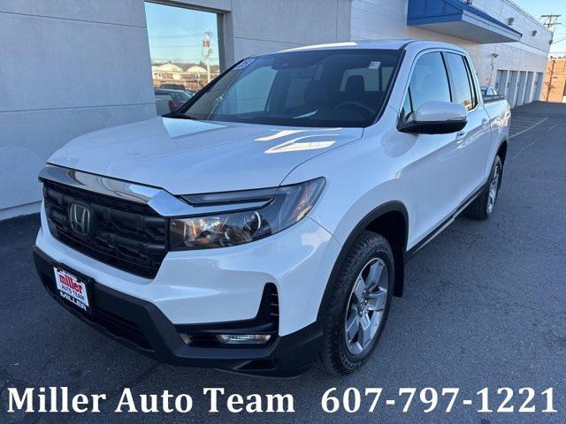 used 2025 Honda Ridgeline car, priced at $38,995
