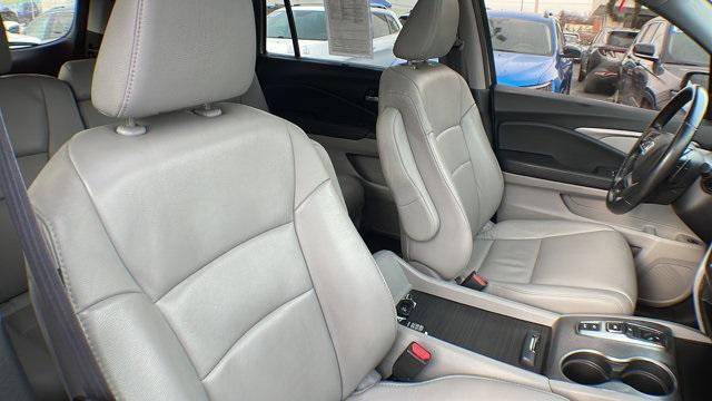 used 2021 Honda Pilot car, priced at $31,676