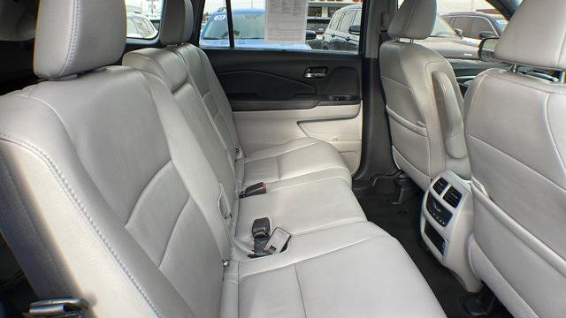 used 2021 Honda Pilot car, priced at $31,676