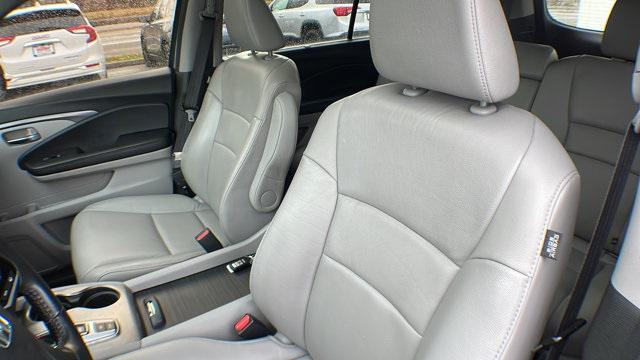 used 2021 Honda Pilot car, priced at $31,676