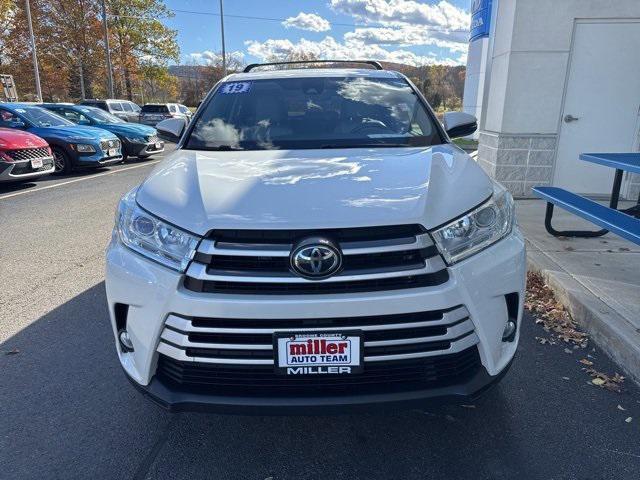 used 2019 Toyota Highlander car, priced at $22,770