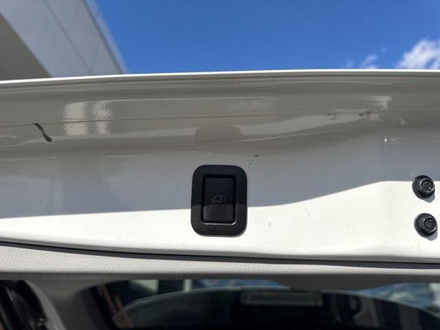 used 2019 Toyota Highlander car, priced at $22,770