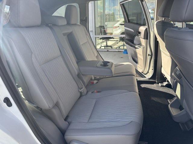used 2019 Toyota Highlander car, priced at $22,770