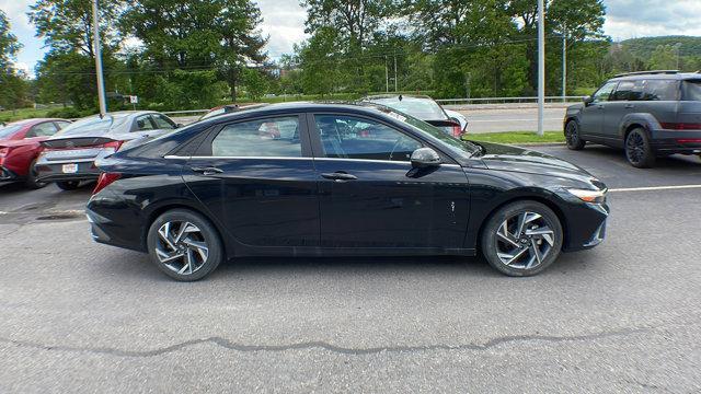 new 2024 Hyundai Elantra car, priced at $28,555