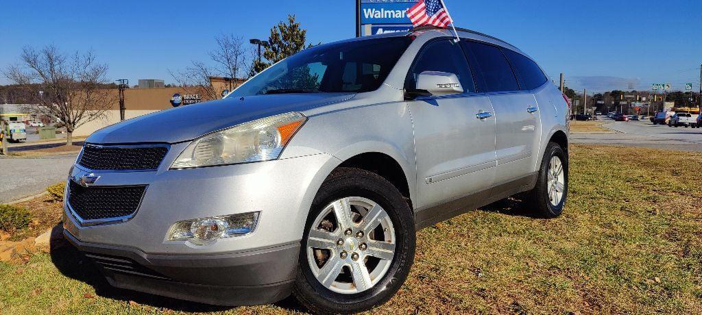 used 2010 Chevrolet Traverse car, priced at $8,999