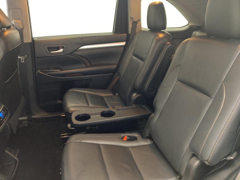 used 2018 Toyota Highlander car, priced at $25,395