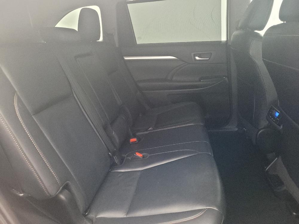 used 2019 Toyota Highlander car, priced at $24,295