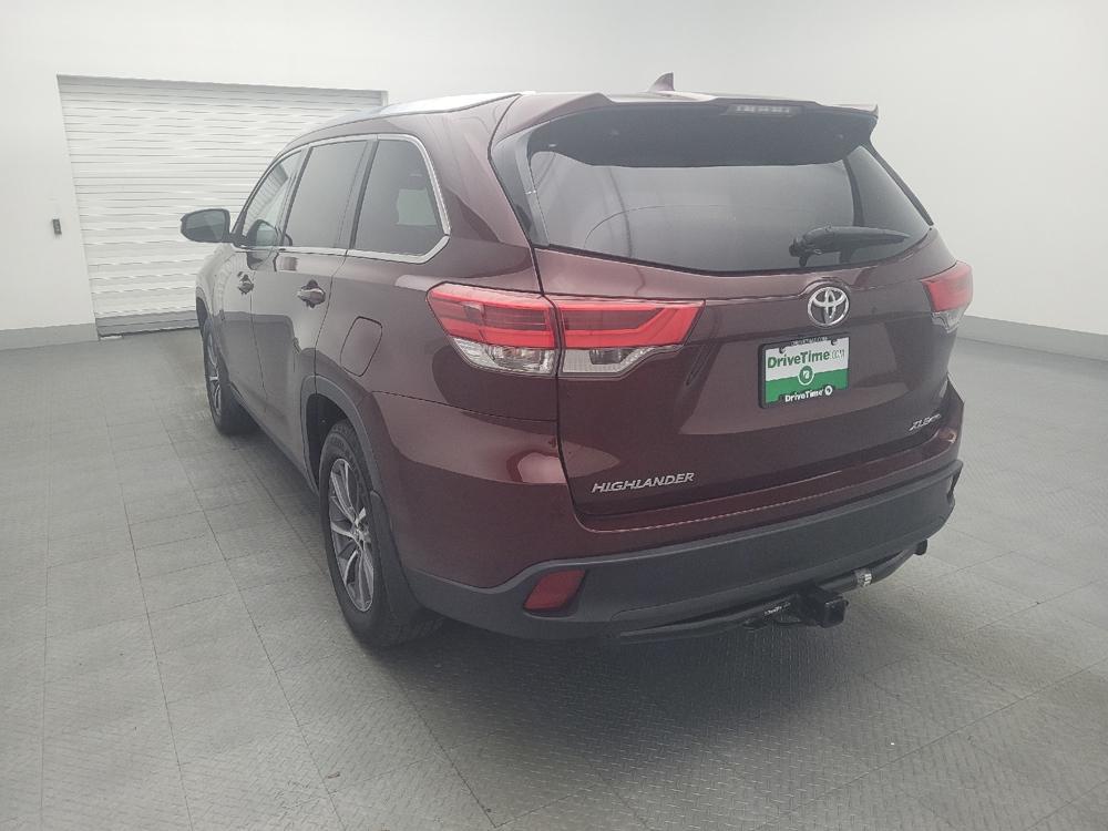 used 2019 Toyota Highlander car, priced at $24,295