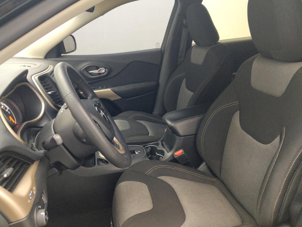 used 2018 Jeep Cherokee car, priced at $14,695