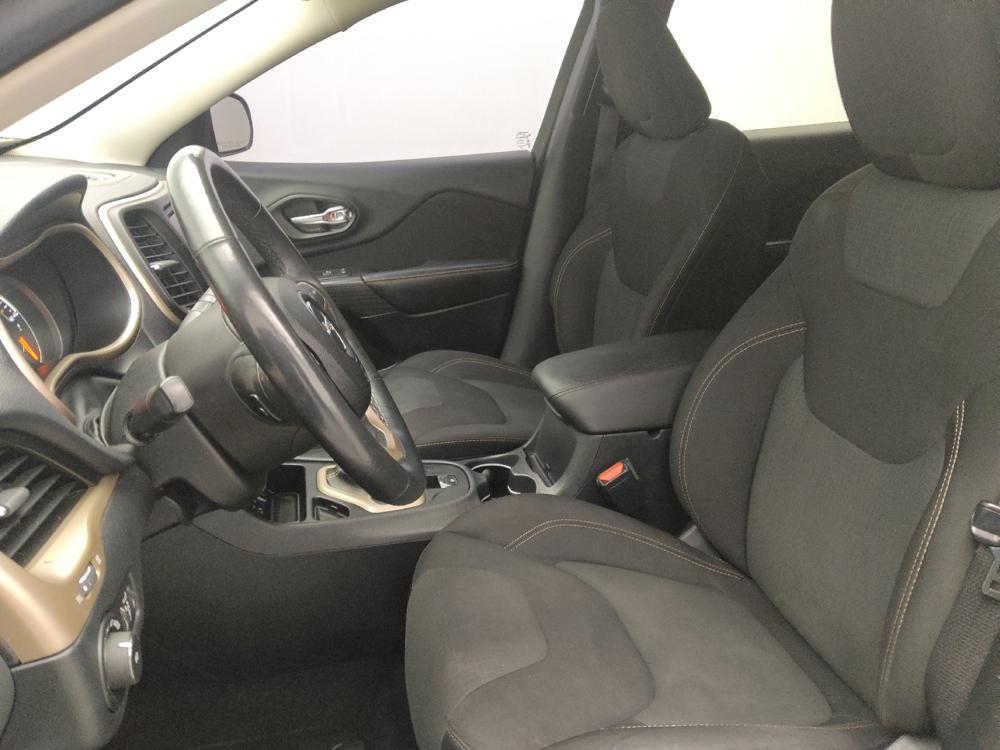 used 2016 Jeep Cherokee car, priced at $13,095