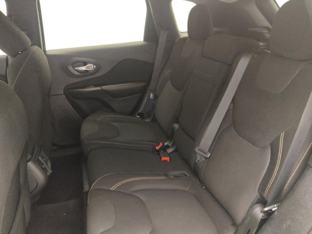 used 2016 Jeep Cherokee car, priced at $13,095