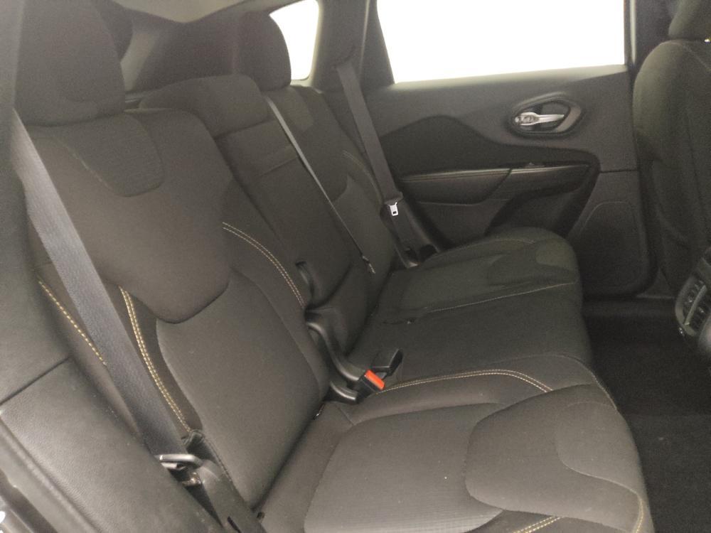 used 2016 Jeep Cherokee car, priced at $13,095