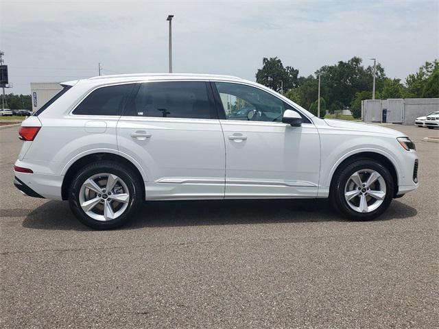 new 2025 Audi Q7 car, priced at $60,998