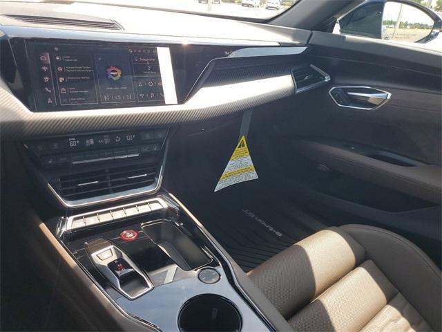 new 2024 Audi e-tron GT car