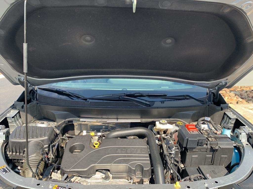 used 2025 Chevrolet Equinox car, priced at $32,636