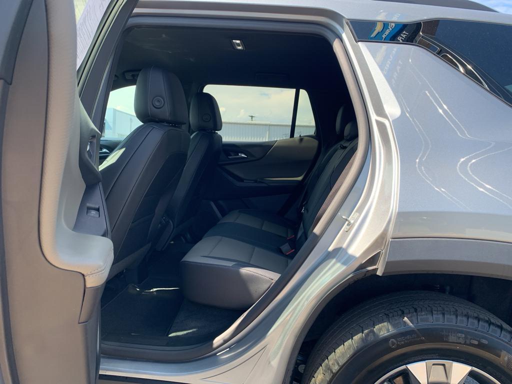 used 2025 Chevrolet Equinox car, priced at $32,636