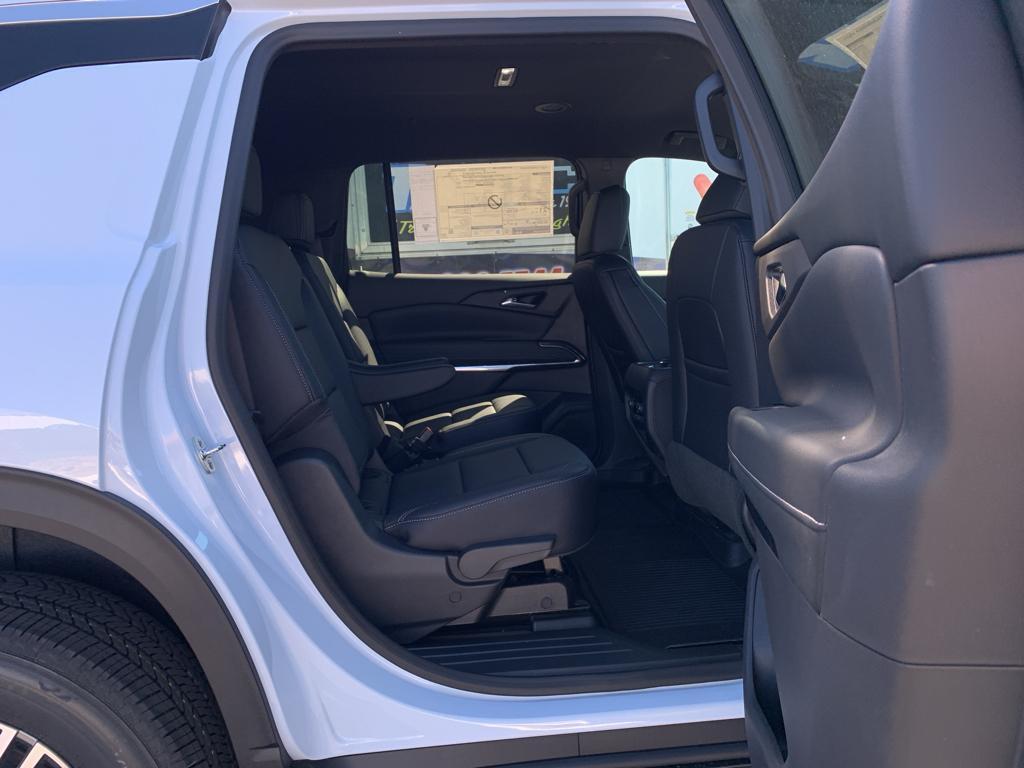 new 2026 Chevrolet Traverse car, priced at $48,635