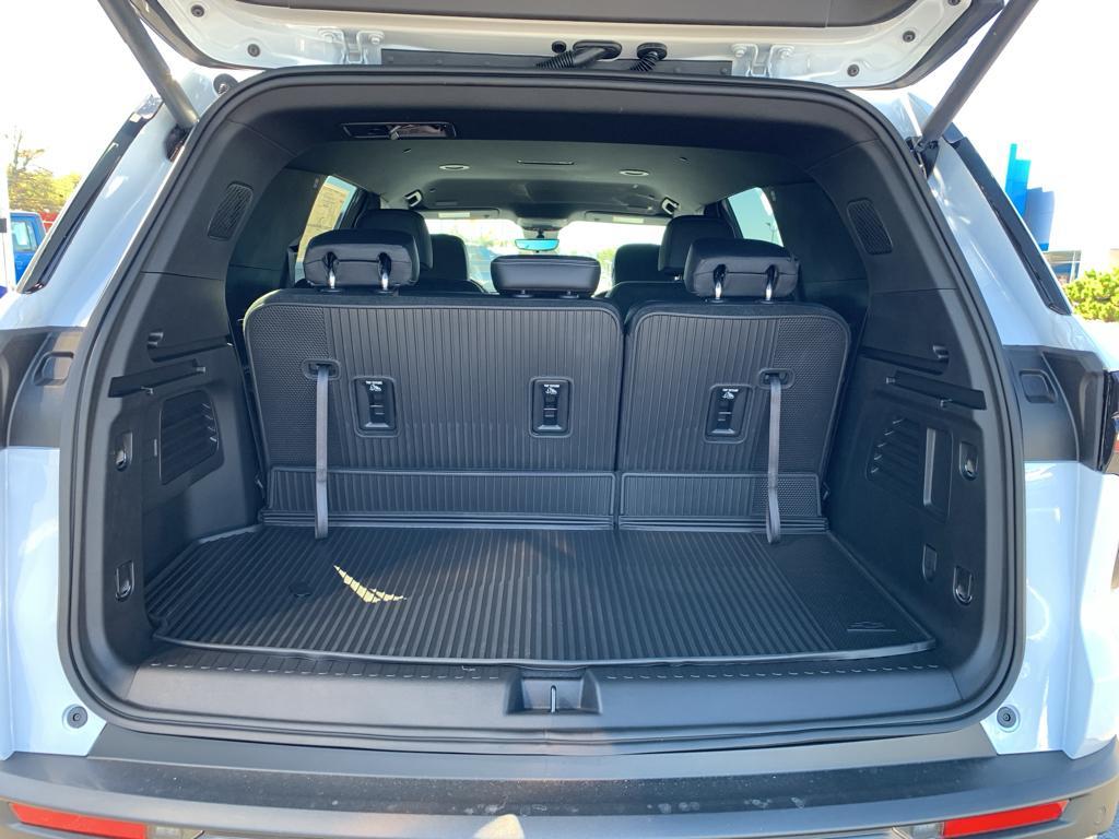 new 2026 Chevrolet Traverse car, priced at $48,635