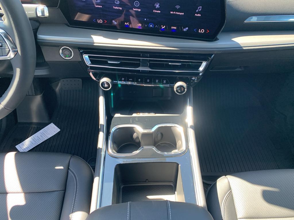 new 2026 Chevrolet Traverse car, priced at $48,635
