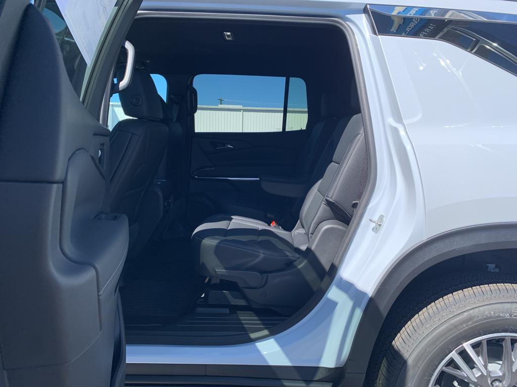 new 2026 Chevrolet Traverse car, priced at $48,635