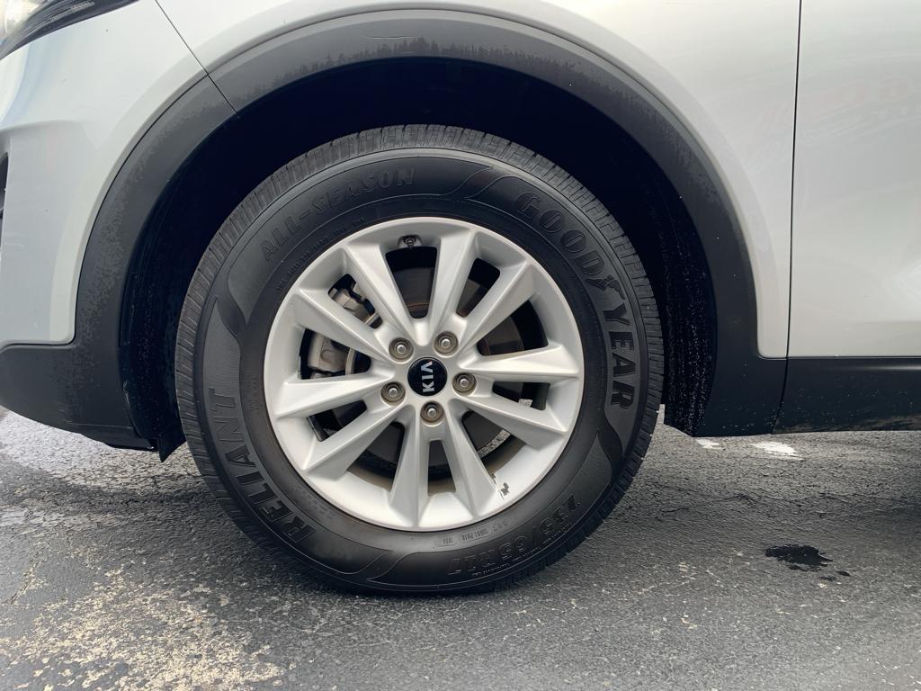 used 2019 Kia Sorento car, priced at $13,995