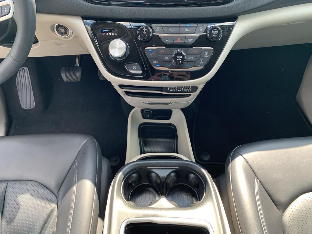 used 2023 Chrysler Pacifica car, priced at $27,122