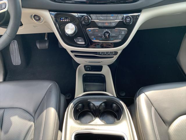 used 2023 Chrysler Pacifica car, priced at $28,776