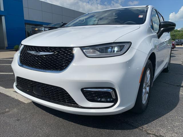 used 2023 Chrysler Pacifica car, priced at $28,776